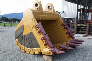 Cat 5130 Bucket Rebuild